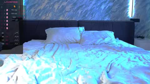 Snapshot of laflamebella chatting on 02-11-25, 07:23 Bella online show from 02-11-25, 07:23