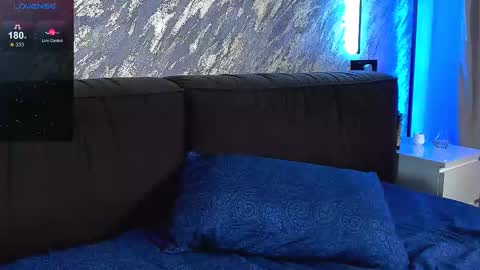 Snapshot of laflamebella chatting on 03-10-25, 03:20 Bella online show from 03-10-25, 03:20