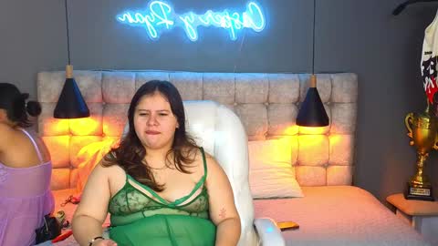    online show from 01-03-25, 03:22