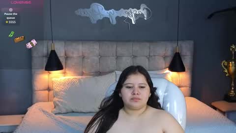 Snapshot of laia_and_aloby chatting on 09-30-25, 10:26 online show from 09-30-25, 10:26