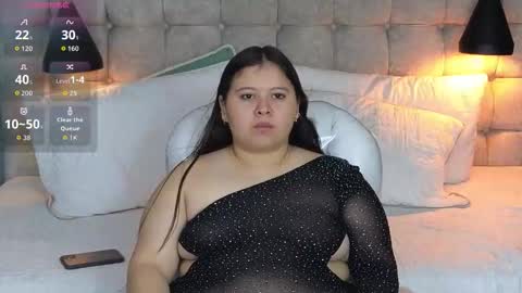 Snapshot of laia_and_aloby chatting on 11-24-25, 10:53 online show from 11-24-25, 10:53