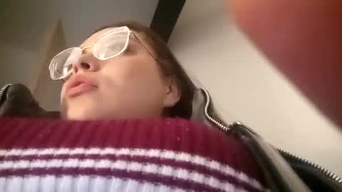 Snapshot of laia_hadid chatting on 10-10-25, 10:31 laia_hadid online show from 10-10-25, 10:31