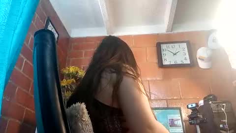 Snapshot of laia_hadid chatting on 11-17-25, 06:46 laia_hadid online show from 11-17-25, 06:46