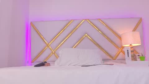 Snapshot of lailastilwills chatting on 10-04-25, 03:21 Laila Stilwills online show from 10-04-25, 03:21