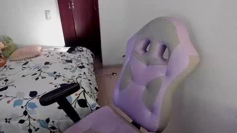 lain_t online show from 10-27-25, 09:13