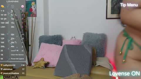 Snapshot of lairen_baby chatting on 02-06-25, 02:37 lairen baby online show from 02-06-25, 02:37