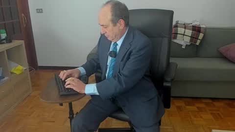 lajose52 online show from 11-22-25, 04:17