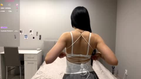 Snapshot of lakishaamini chatting on 12-05-25, 06:00 Emily online show from 12-05-25, 06:00