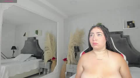 lalabunny01 online show from 05-01-26, 04:28