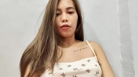 Snapshot of lalaineexx chatting on 01-05-26, 06:55 Bellaaa 333 online show from 01-05-26, 06:55