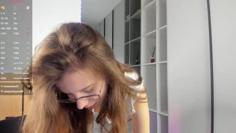 Julia online show from 09-26-25, 08:35