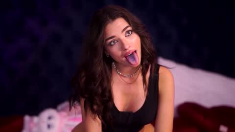 Snapshot of lalaroze chatting on 11-02-25, 08:00 Lala online show from 11-02-25, 08:00