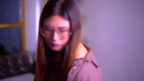 Lilium like a flower online show from 10-28-25, 03:58