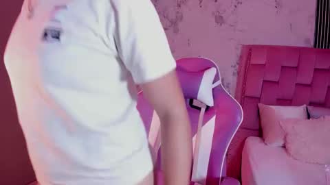 Laura online show from 09-28-25, 12:32