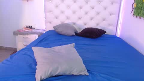 Laura online show from 10-04-25, 07:34