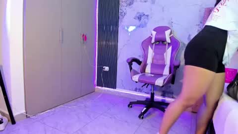 Laura online show from 10-05-25, 12:25