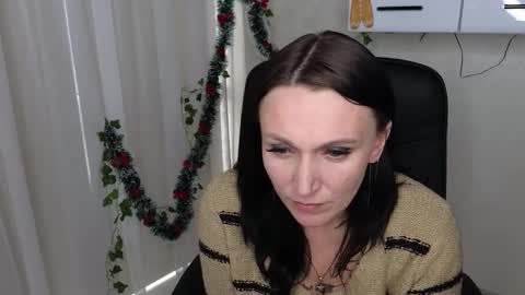 Snapshot of lalyaskyy chatting on 12-16-25, 11:26 Lalya online show from 12-16-25, 11:26