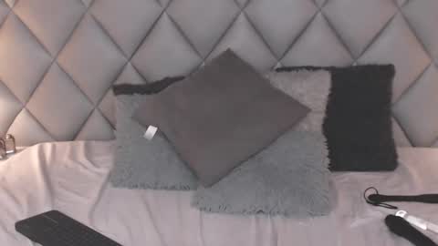 Laly Castro online show from 12-29-24, 11:29