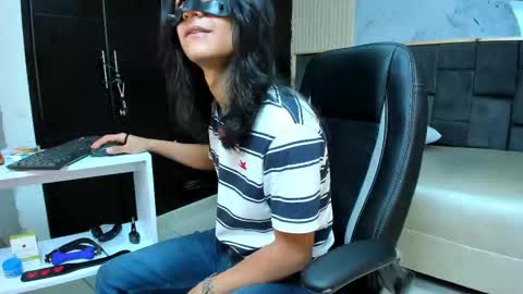 Bella  Dante online show from 10-13-25, 10:32