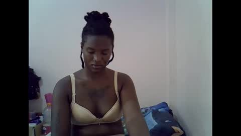 Snapshot of lamensha chatting on 10-03-25, 08:55 lamensha online show from 10-03-25, 08:55