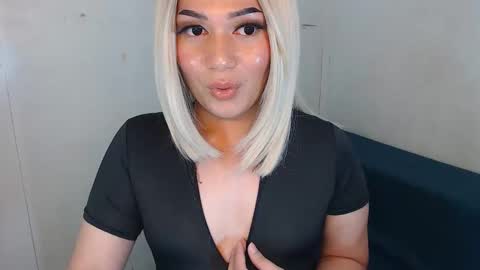 Snapshot of lamerystone chatting on 10-29-25, 03:25 Lamery online show from 10-29-25, 03:25