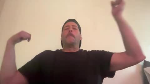 Snapshot of lampin1 chatting on 11-25-25, 05:57 lampin1 online show from 11-25-25, 05:57