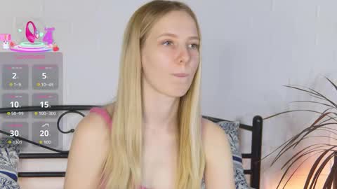 Liana online show from 11-20-25, 09:14