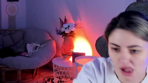 just call me Lana  and her security online show from 12-07-24, 11:29