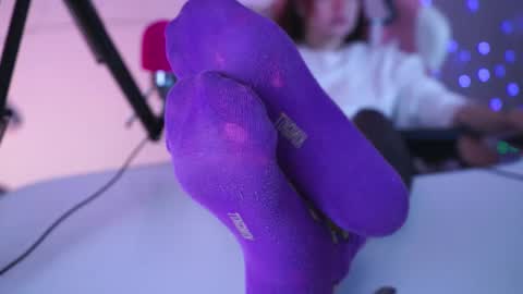 just call me Lana  and her security online show from 02-12-25, 05:26