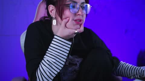 just call me Lana  and her security online show from 02-28-25, 08:18