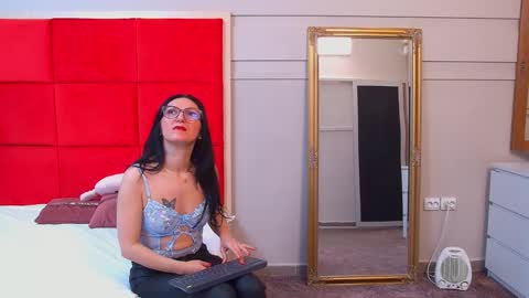 LanaBanner online show from 10-15-25, 04:56