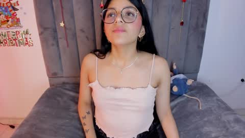 Snapshot of lana_dol chatting on 01-06-25, 12:13 ... .          . ... online show from 01-06-25, 12:13