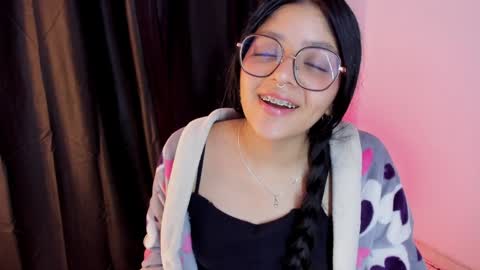 Snapshot of lana_dol chatting on 01-07-25, 03:33 ... .          . ... online show from 01-07-25, 03:33