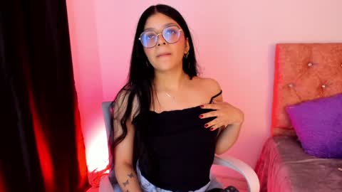 Snapshot of lana_dol chatting on 01-13-25, 12:24 ... .          . ... online show from 01-13-25, 12:24