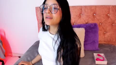 Snapshot of lana_dol chatting on 01-15-25, 01:09 ... .          . ... online show from 01-15-25, 01:09