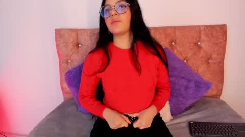 Snapshot of lana_dol chatting on 01-24-25, 12:20 ... .          . ... online show from 01-24-25, 12:20