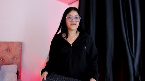 Snapshot of lana_dol chatting on 02-03-25, 06:17 ... .          . ... online show from 02-03-25, 06:17