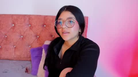 Snapshot of lana_dol chatting on 02-10-25, 03:32 ... .          . ... online show from 02-10-25, 03:32