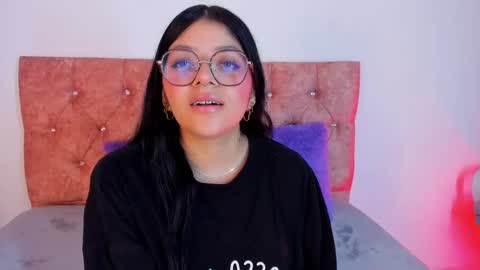 Snapshot of lana_dol chatting on 02-11-25, 11:54 ... .          . ... online show from 02-11-25, 11:54