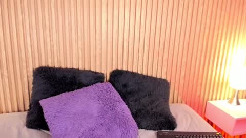 Snapshot of lana_dol chatting on 09-11-25, 12:49 ... .          . ... online show from 09-11-25, 12:49