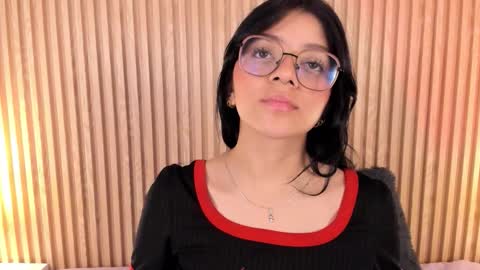 Snapshot of lana_dol chatting on 09-17-25, 12:29 ... .          . ... online show from 09-17-25, 12:29