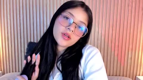 Snapshot of lana_dol chatting on 09-25-25, 12:09 ... .          . ... online show from 09-25-25, 12:09