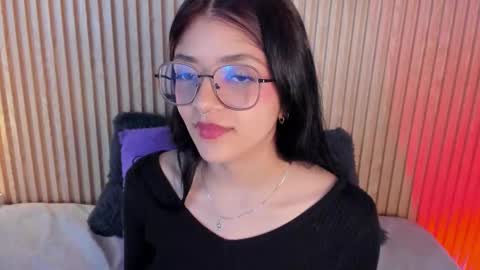 Snapshot of lana_dol chatting on 10-17-25, 12:52 ... .          . ... online show from 10-17-25, 12:52