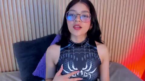 Snapshot of lana_dol chatting on 10-23-25, 12:48 ... .          . ... online show from 10-23-25, 12:48