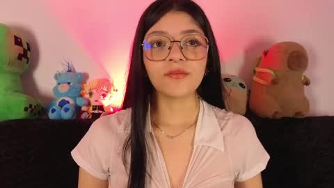 Snapshot of lana_dol chatting on 04-23-26, 01:35 ... . . ... online show from 04-23-26, 01:35