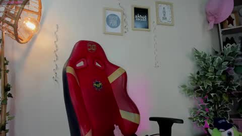 Snapshot of lana_dreams_ chatting on 09-18-25, 01:24 Lana online show from 09-18-25, 01:24