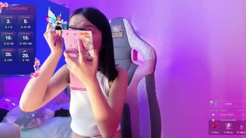 Snapshot of lana_dreams_ chatting on 11-21-25, 11:25 Lana online show from 11-21-25, 11:25