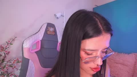 Lana online show from 04-11-26, 01:32