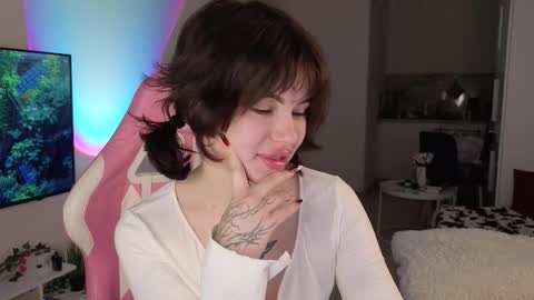 Eva online show from 03-16-26, 03:45