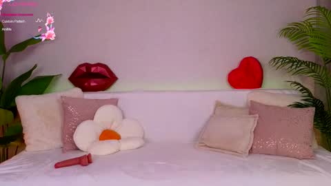 Milana online show from 09-15-25, 02:33